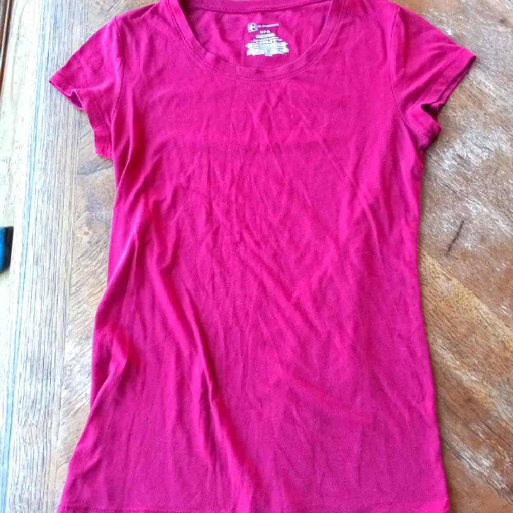 FREE w Bundle!!!! No Boundaries maroon basic t EUC